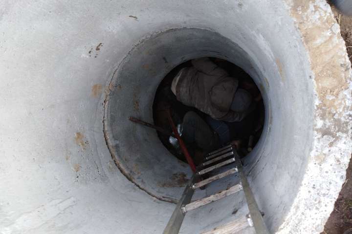На Київщині чоловік упав у колодязь (фото)