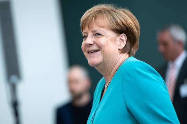 Меркель вышла из самоизоляции