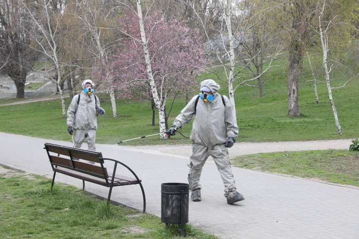 Українців просять утриматись від прогулянок парками у найближчі тижні