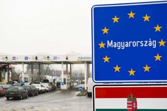 Угорщина змінила правила перетину кордону для українців, які повертаються додому