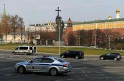 Патріарх Кирило їздив із чудотворною іконою на «Мерседесі» по Москві і молився за звільнення від коронавірусу