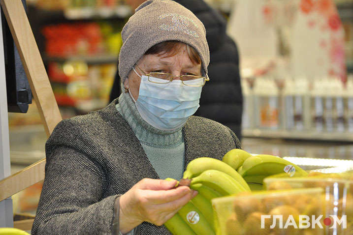 У Тернополі почали карати за продаж незапакованих овочів та фруктів