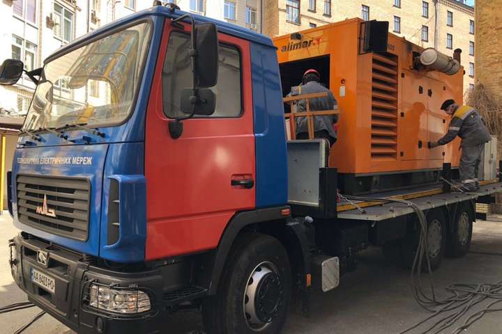 ДТЕК «Київські електромережі» відновив електропостачання у центрі столиці