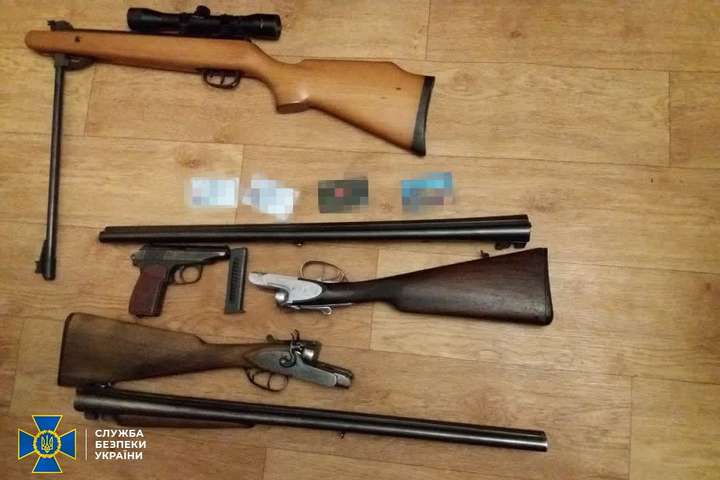 На Дніпропетровщині СБУ викрила угруповання торгівців зброєю (фото)