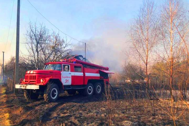За добу у Києві та області сталося понад 60 пожеж