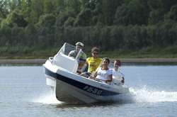 Уряд скасував обов'язкову реєстрацію для маломоторних човнів 