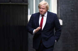 Прем'єр-міністр Великої Британії Борис Джонсон залишається в реанімації