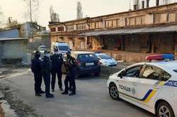 На місці працювали патрульні та  слідчо-оперативна група Дарницького управління поліції  