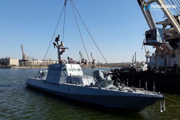 У Миколаєві катери «Нікополь» і «Вишгород» спустили на воду після ремонту