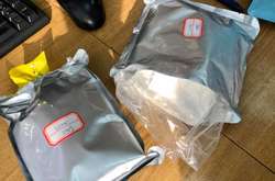 У посилці з Китаю київські митники виявили стероїди (фото)