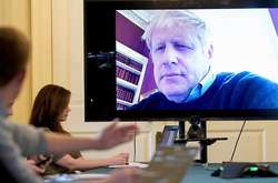 Борис Джонсон перебуває у лондонській лікарні Сент-Томас