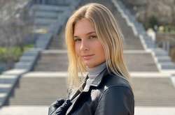 Тенісистка Ястремська під час карантину роздає продуктові набори малозабезпеченим