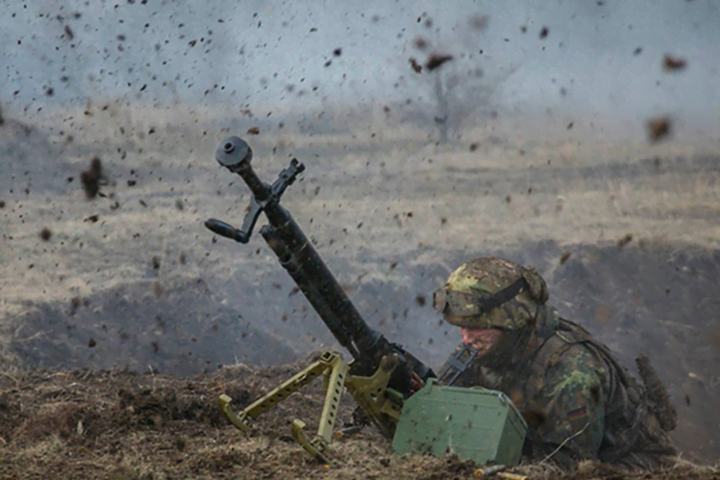 На Луганщині бойовики обстріляли українських військових: двоє поранених
