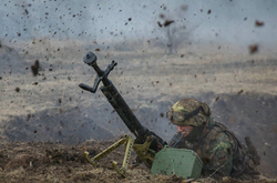 На Донбасі поранили ще двох українських військових