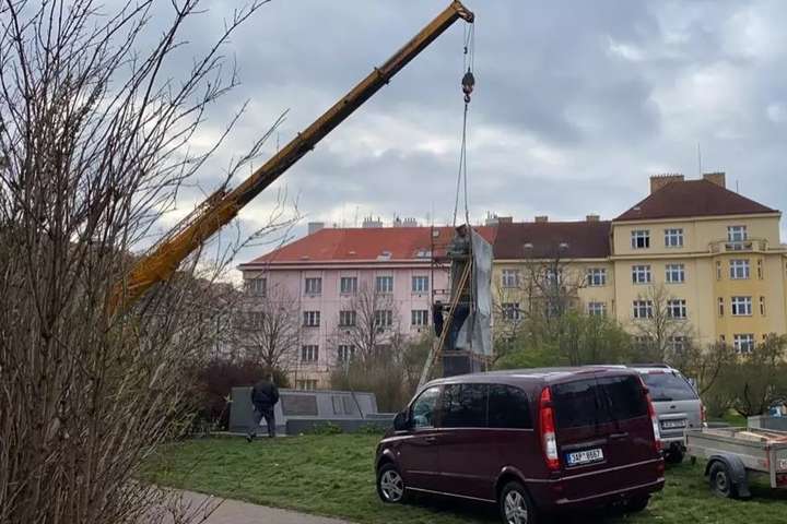 У Росії відкрили кримінальну справу через демонтаж пам’ятника радянському маршалу в Празі