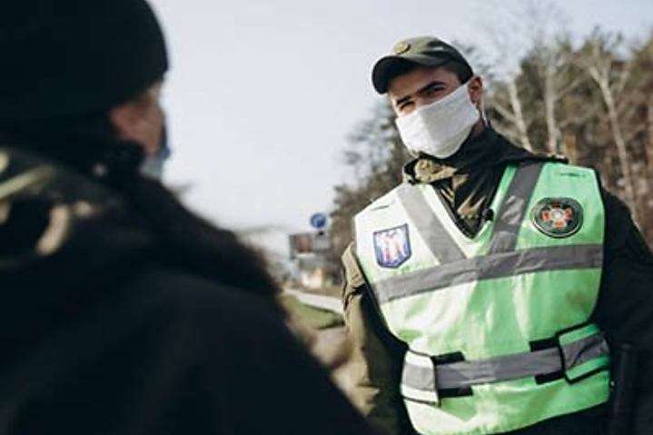 Карантин в Україні: коли та в яких областях можуть запровадити комендантську годину