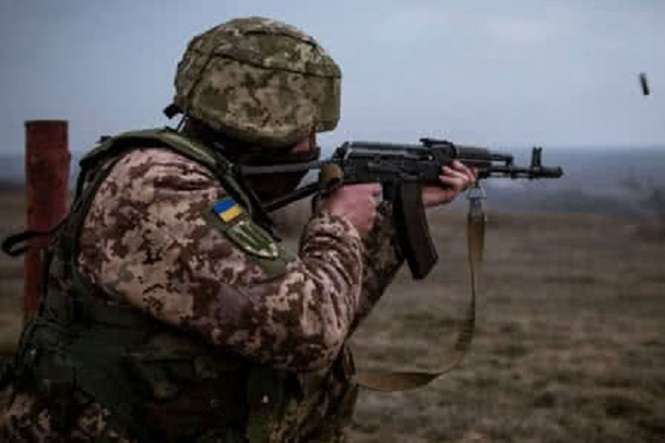 Українські бійці відповіли на обстріл окупантів: є вбиті і поранені бойовики