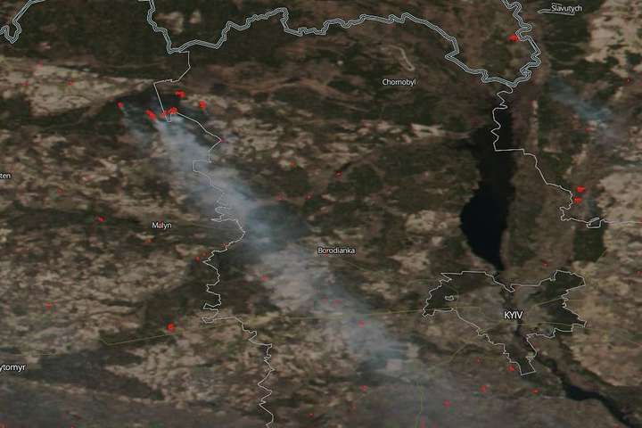 NASA показало з космосу пожежу в Чорнобильській зоні (фото)