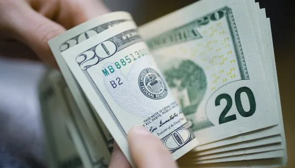 Спекулянты выдохлись: что будет с долларом и надо ли запасаться валютой