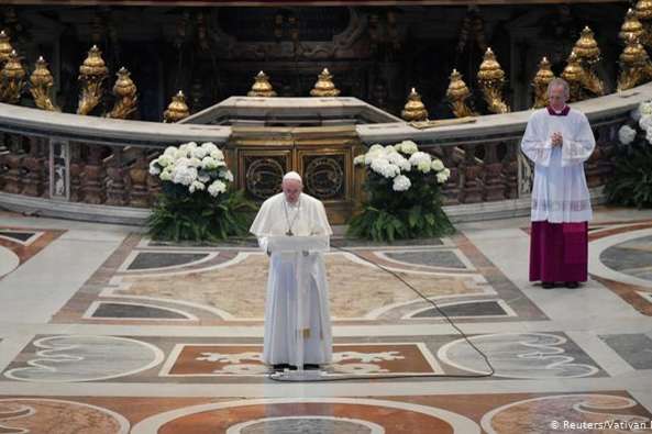 У Великодньому зверненні Папа Римський закликав припинити конфлікти у світі 