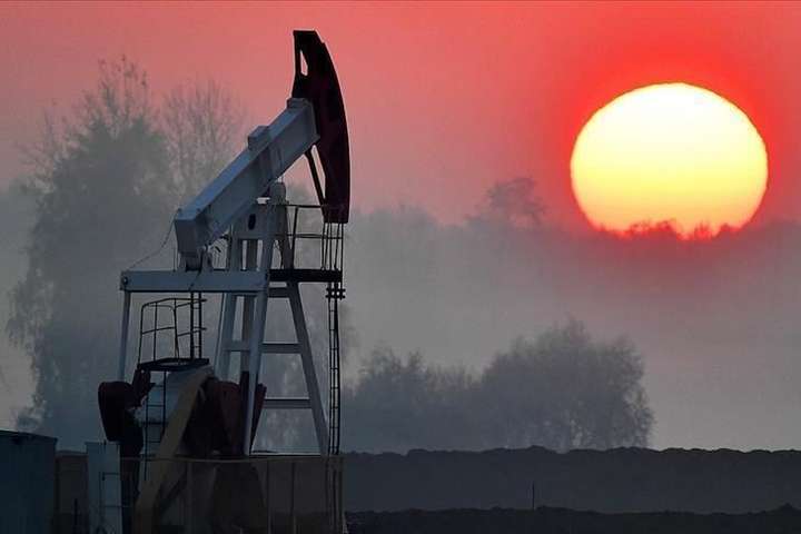 Країни ОПЕК+ домовилися про найбільше в історії скорочення видобутку нафти