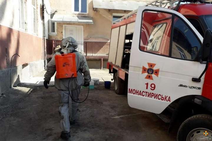 У Монастириському районі на Тернопільщині коронавірус виявили в 41 медика
