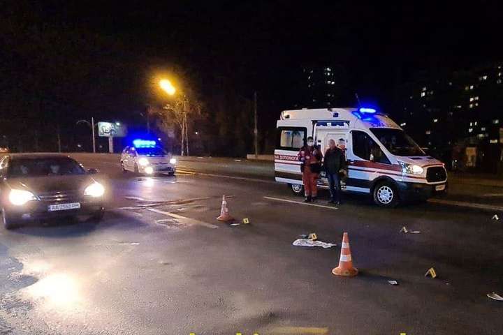 У Києві автомобіль МВС збив на смерть пішохода (фото, відео)