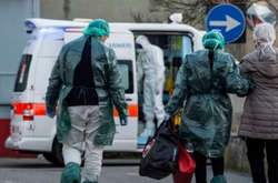 У МОЗ просять людей залишатися вдома, аби сповільнити пандемію коронавірусу