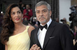 Джордж и Амаль Клуни купили детям кукольный домик за три миллиона