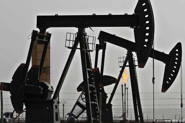 Bloomberg: нова нафтова угода провальна для Росії 