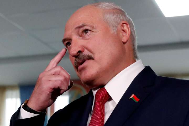 Лукашенко: в Білорусі жодна людина не померла «чисто від коронавірусу» 