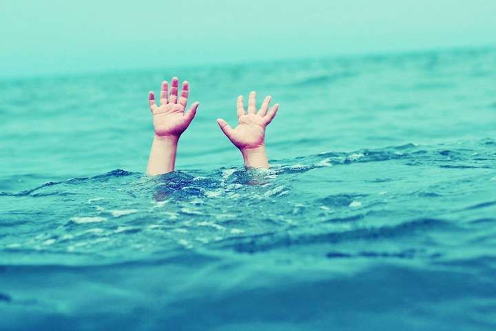 На Вінниччині водолази витягнули з водойми тіло чоловіка