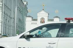 Поліція і Нацгвардія контролюють входи і виходи з території Лаври