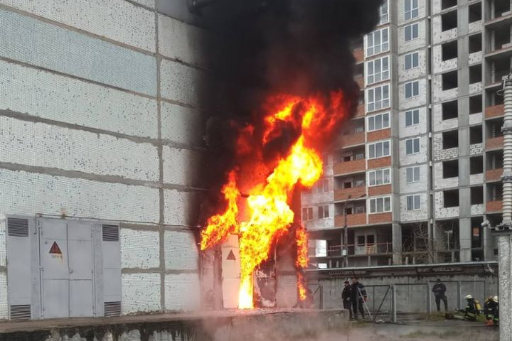 Серйозна пожежа у Києві: горіла трансформаторна підстанція (фото)