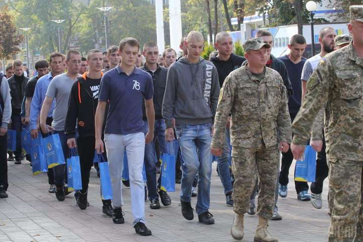 В Україні перенесли призов на строкову службу до кінця карантину