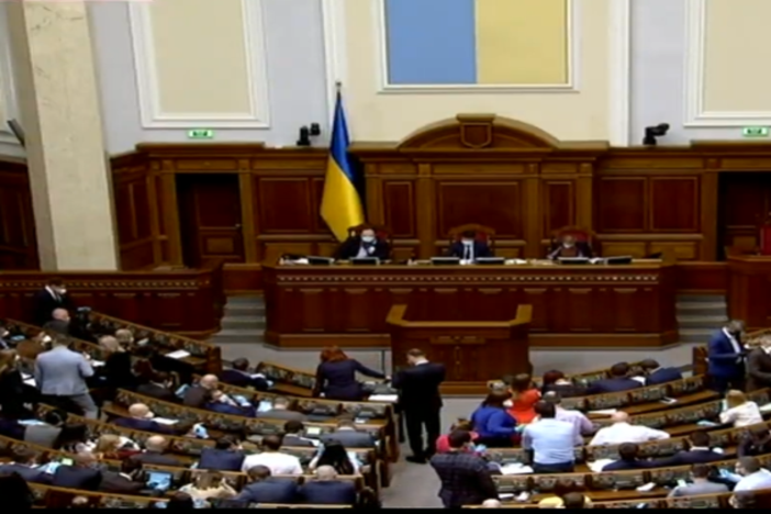 Десятки тысяч поправок: Рада приняла закон против «депутатского спама»