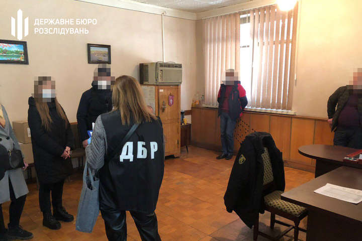 На Харківщині трьох поліцейських підозрюють в притягненні невинного до відповідальності