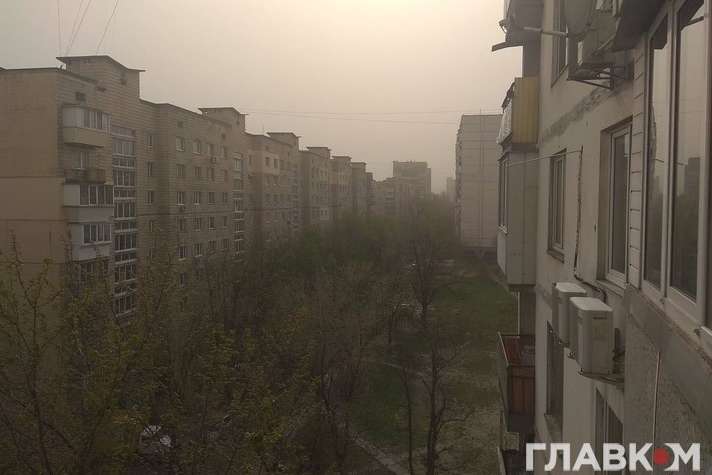 У Києві екологічне лихо. Індекс якості повітря найгірший з можливих (графіка)