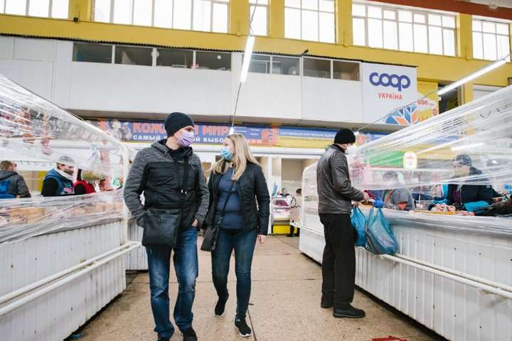 У МОЗ пояснили, чому в Україні знов заборонили роботу ринків
