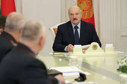 Лукашенко назвал Covid-19 «уроком для курцов и наркоманов»