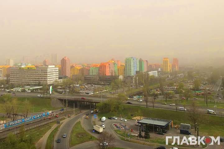 За ніч ситуація з повітрям у Києві покращилась, але воно все одно найгірше у світі