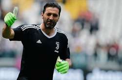 42-річний Буффон продовжив контракт і залишається у великому футболі