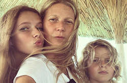 Дочь Гвинет Пэлтроу высмеяла вагинальные товары, которые продает мама