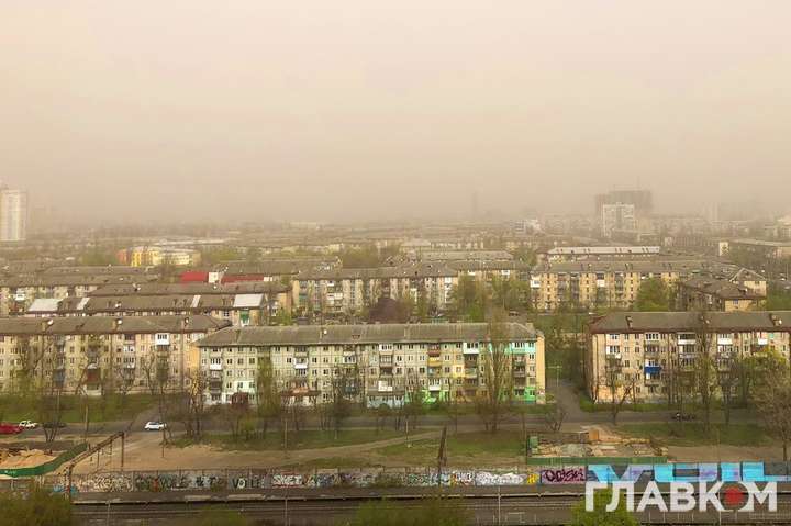 Екологічне лихо в Києві: метеорологи кажуть, що нічого надзвичайного немає