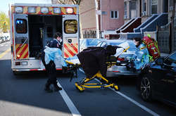 У США через Covid-19 померли 37 054 особи