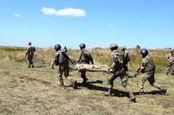 Війна на Донбасі: ворог тричі відкривав вогонь, поранено військового 