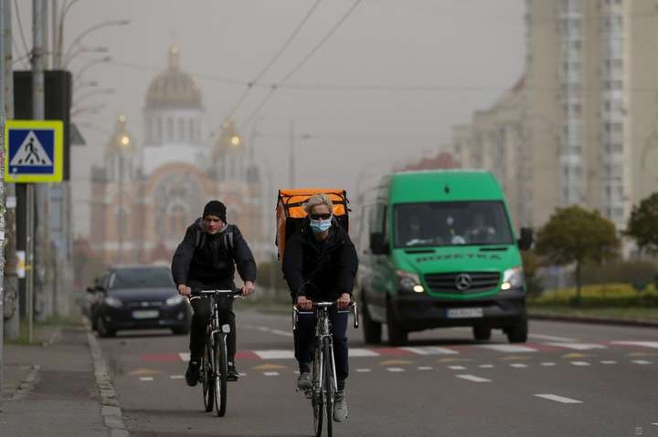 Забруднення повітря у Києві. Ситуація на вечір суттєво покращилась (графіка)