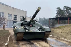 Випробовували основні тактико-технічні характеристики танка під час водіння на глибині», 