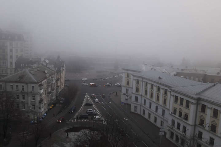 Київ на ранок залишається в лідерах у світі за рівнем забрудненості повітря
