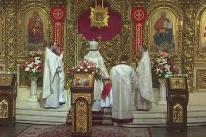 Великоднє богослужіння в Михайлівському кафедральному соборі (відео)